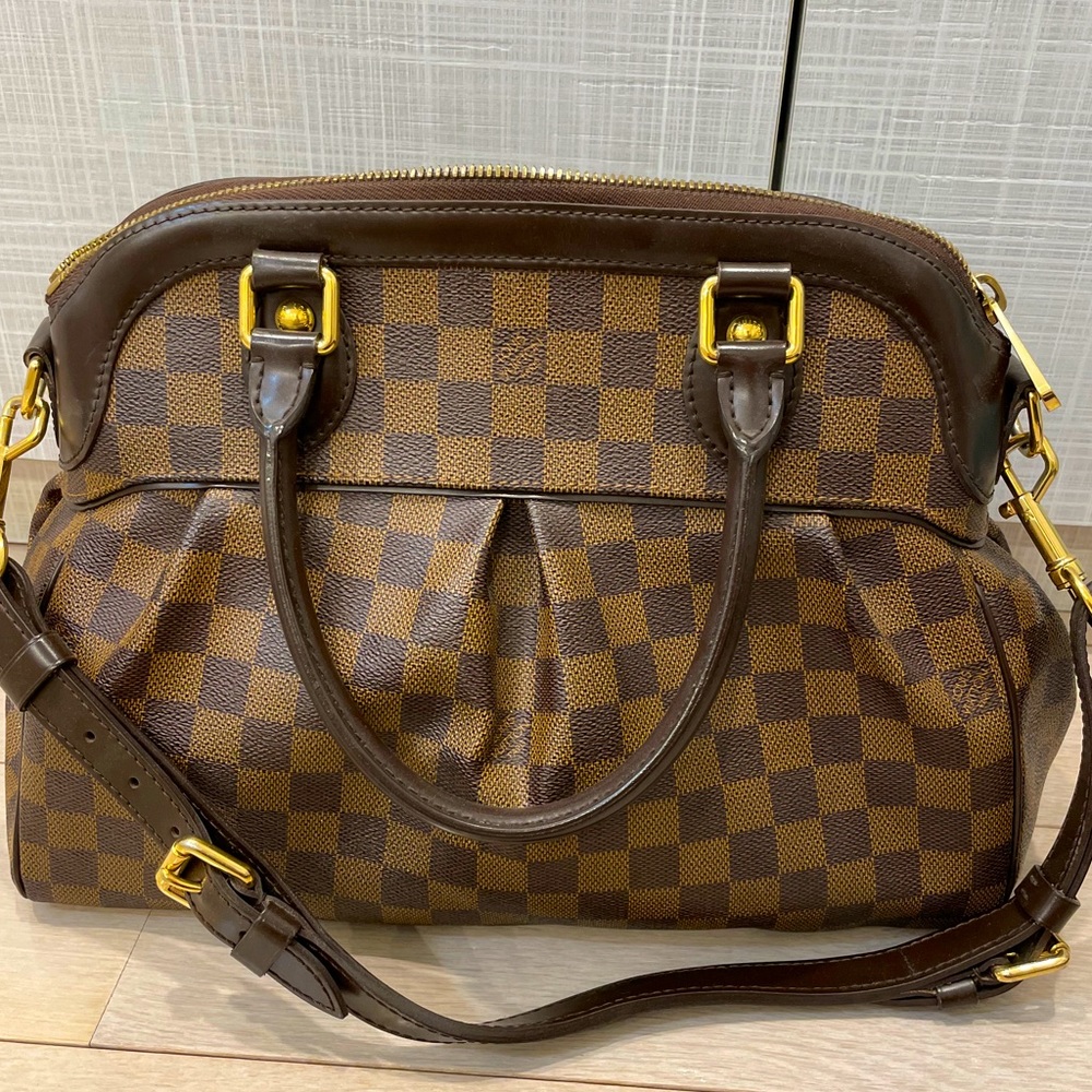 Authentic Louis Vuitton Damier Trevi GM